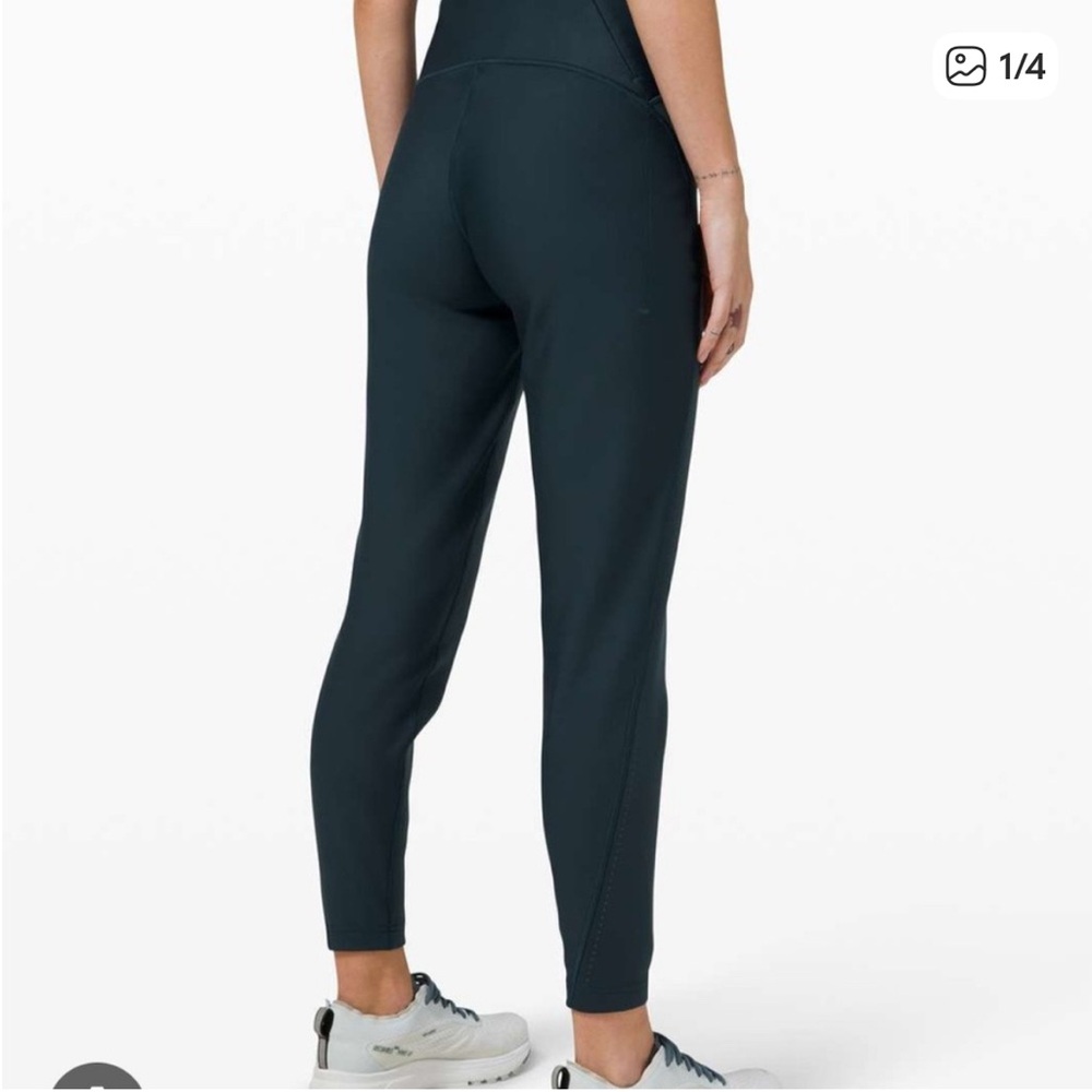 LULULEMON CHASE THE CHILL SUPER HIGH RISE PANT 28”.  Color Submarine